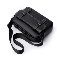 Sac à bandoulière en cuir PU pour homme, style tissé, petit sac messager décontracté pour affaires, avec logo personnalisé, vente en gros d'usine