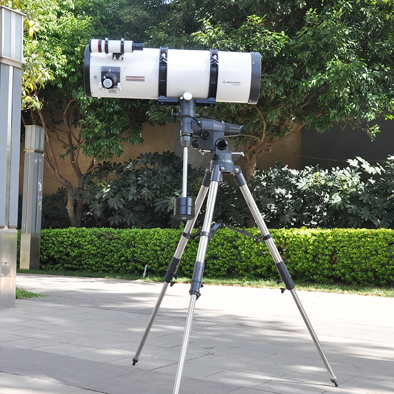 Professional astronomical telescope T203900 with backpack with tripd