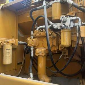 Excavatrice sur chenilles hydraulique Cat329D d'occasion, modèle 2022, avec godet de 1,1 m³, moteur, boîte de vitesses, pompe, bon état et prix avantageux - Product Image 5