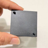 Services de Fabrication Durables pour Dissipateurs de Chaleur de Carte Mère IPC en Aluminium Anodisé Noir de Haute Qualité OEM avec Ailettes Usinées CNC