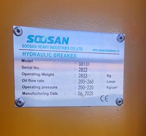 SOOSAN SB131 Tipo de caja de martillo hidráulico con características estándar Cinceles Mangueras Cilindro de nitrógeno Kit de carga de gas - Product Image 2