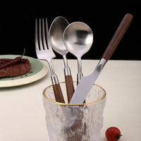 Großhandel Haushalt Essen Hochwertiges Besteck Set Moderne Retro Holzgriff Messer Gabeln und Löffel für Restaurant