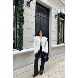 เสื้อแจ็คเก็ตขนเฟอร์สีขาวตกแต่งสไตล์วินเทจ ปิดกระดุมเม็ดเดียว ผ้าเดนิมยาวพิมพ์ลายขนมิงค์และขนฟ็อกซ์ ย้อมสี บุด้วยใยฝ้าย - Product Image 2