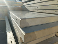 75mm 100mm 120mm 150mm 200mm Panneau sandwich en polyuréthane pour le stockage en chambre froide Panneaux sandwich d'isolation en entrepôt