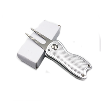 Outil de réparation de divots de golf automatique et étanche avec marqueur de balle escamotable à ressort, fixateur de marqueur de pitch durable et compact