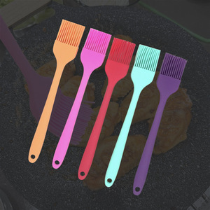 <b>Silicone</b> oil brush, one-piece <b>silicone</b> barbecue brush, high temperature resistant <b>baking</b> brush, kitchen-specific <b>baking</b> brush, - Product Image 1