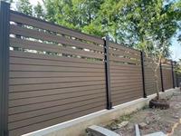 WPC Clôture Panneaux de clôture composites en bois plastique Panneau mural extérieur Clôture de jardin privée étanche