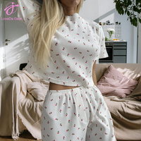Loveda vente en gros femmes été mignon fleur imprimer Homewear à manches courtes T-shirt Shorts lâche deux pièces pyjamas ensemble