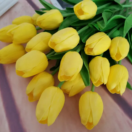 Vero tocco di seta artificiale tulipani fiore PU stile naturale matrimonio casa natale festa della mamma di pasqua decorazioni regalo di laurea