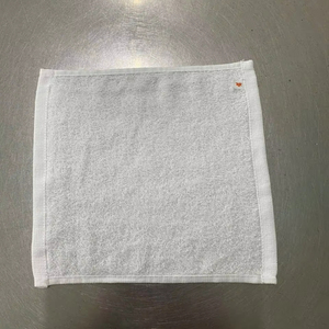 Petite serviette en coton blanc économique pour les clients de première classe des spas, hôtels, restaurants et vols – Serviettes chaudes - Product Image 1