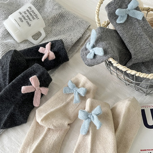 JK giapponese dolce fiocco legato <span class=keywords><strong>calze</strong></span> a tubo centrale da donna con tacco con fiocco Casual nero bianco Pile <span class=keywords><strong>calze</strong></span> sportive da ragazza in cotone - Product Image 2