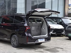 DONGFENG FORTHING V9 nuovo <span class=keywords><strong>furgone</strong></span> di Taxi ibrido elettrico per <span class=keywords><strong>auto</strong></span> di lusso a energia cinese recentemente lanciato per la vendita - Product Image 4