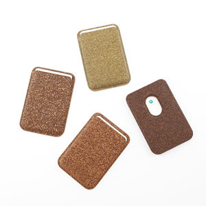 Portefeuille en PU biodégradable OEM avec design grain de bois parfumé, étui porte-passeport magnétique pour téléphone portable et cartes d'identité - Product Image 1