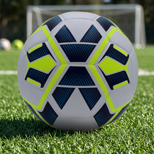 Ballon de football de futsal en PVC écologique pour jeunes, taille 5, avec logo personnalisé brodé, vente en gros - Product Image 3