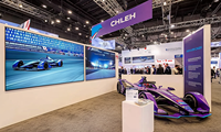 Écran LED modulaire rétroéclairé SEG personnalisé pour stand d'exposition de voitures de course, salon automobile, luminaires créatifs
