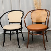 Restoran ve Ev İçin Sürekli Kavisli Raylı ve Halka Şeklinde Sedyeli Tabanlı Vintage Yuvarlak Oturma Yerli Yemek Sandalyesi