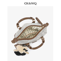 Sac à main vintage de créateur avec poignée supérieure et charm poupée mignon, sac messager pour femme pour le quotidien, le shopping et les rendez-vous