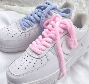 Zapatillas Deportivas Unisex de Lona de Alta Calidad, 9MM de Grosor, con Cordones Suaves y Afelpados Personalizables - Product Image 3