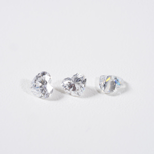 Diamant synthétique Starsgem HPHT DEF blanc VS, taille cœur, 3*3mm-5*5mm, pour la fabrication de bijoux - Product Image 2