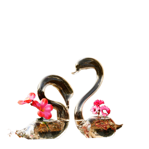 Элегантная высококачественная ваза из боросиликатного стекла ручной работы в форме лебедя с индустриальным дизайном для украшения стола - Product Image 1