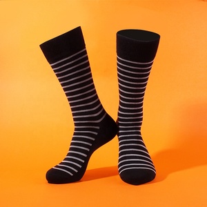 All'ingrosso della fabbrica degli uomini del vestito di cotone modale Casual dei calzini dell'equipaggio morbido modellato per le dimensioni di affari di ufficio 9-11 tutte le stagioni - Product Image 2