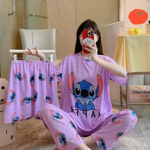 Vente flash : pyjama pour femmes en polyester à manches courtes, anti-statique, taille élastique, trois pièces, imprimé de dessins animés d'animaux, fabriqué en Thaïlande - Product Image 4