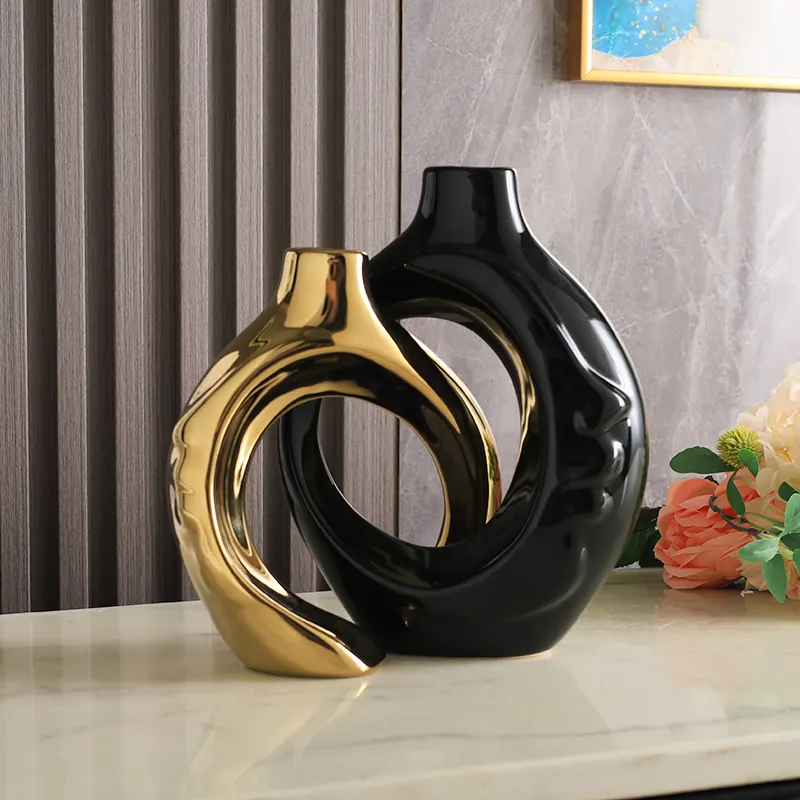 Vente en gros Vase à fleurs en céramique décoratif pour hôtel et maison de luxe blanc et or par électrolyse personnalisé