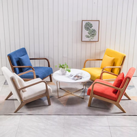 Fauteuil individuel moderne et décontracté avec cadre en bois massif durable et tissu pour cafés, balcons, salon, meubles