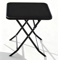 Ensemble de salle à manger d'extérieur en métal durable avec table pliante en verre noir et chaises assorties, ensemble moderne pour patio et jardin