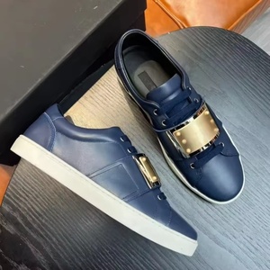 Zapatillas casuales de lujo para hombre, estilo clásico de diseñador, zapatillas deportivas para mujer con placa metálica, estilo casual para caminar - Product Image 5