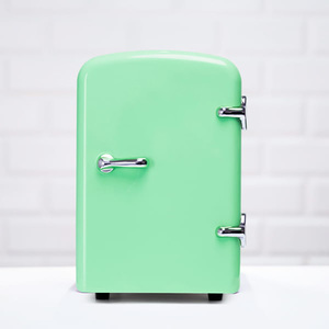 Réfrigérateur compact portable électrique <span class=keywords><strong>4L</strong></span> à économie d'énergie, alimenté par USB, en plastique, pour usage domestique, hôtelier, dortoir, voiture, porte simple - Product Image 4