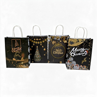 Sac en papier kraft vert de Noël en stock, 120 g/m², recyclable, avec poignée découpée, idéal pour les paniers de Noël et les marchandises en magasin