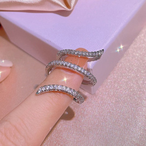 Anelli alla moda Q300 per donna con zirconi cubici, micro pavé, gioielli da festa, anello con pietra rotonda tono argento - Product Image 2