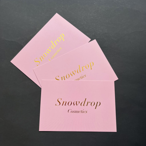 Tarjeta de agradecimiento rosa mate personalizada con estampado en caliente con lámina dorada, tarjeta de presentación impresa en CMYK, tarjeta pequeña de marca para embalaje de cosméticos - Product Image 6