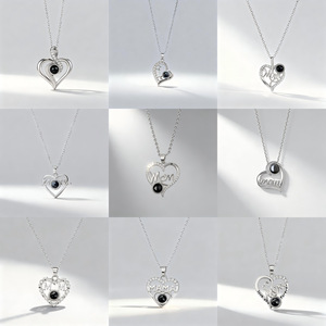 Collier de projection <span class=keywords><strong>photo</strong></span> personnalisé <span class=keywords><strong>sur</strong></span> chaîne en acier inoxydable, pendentif cœur et fleur avec image DIY pour couples et familles - Product Image 5