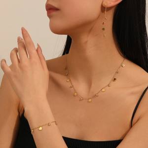 कारखाने की कीमत स्टेनलेस स्टील लाइट लक्जरी फैशन हार कंगन स्टॉक थोक महिला में सेट - Product Image 3