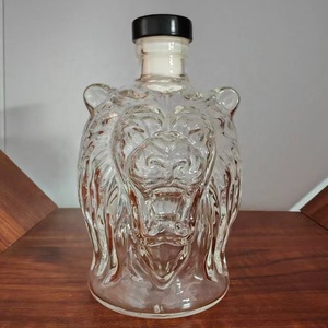 <span class=keywords><strong>Botella</strong></span> <span class=keywords><strong>de</strong></span> Cristal Pequeña para Whisky o <span class=keywords><strong>Vodka</strong></span>, con Grabado Exquisito en Forma <span class=keywords><strong>de</strong></span> Cabeza <span class=keywords><strong>de</strong></span> Lobo, Personalizada, <span class=keywords><strong>de</strong></span> Alto Contenido <span class=keywords><strong>de</strong></span> Boro y Silicio - Product Image 5
