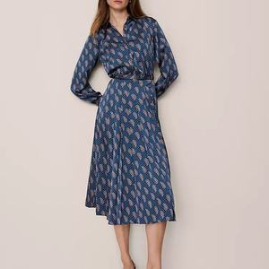 เดรสยาวทรงพลีทแบบลำลองสำหรับฤดูร้อน ลายดอกไม้ ระบายอากาศได้ดี ปักลายฉลุ แต่งลูกไม้ เอวธรรมชาติ มีโลโก้ด้านหน้า - Product Image 1