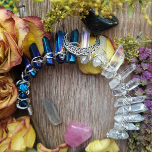 Elegante Fascia per Capelli con Corona a Mezzaluna in Cristallo Naturale Elettroplaccato Colorato, Stile Wicca, Blu Scuro e Nero - Product Image 6