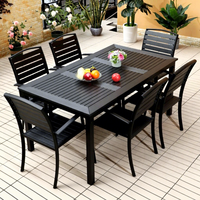 Ensemble complet de salle à manger pour patio et terrasse, table et chaises d'extérieur avec parasol cantilever pour jardin domestique
