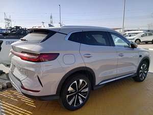 Auto Eléctrico BYD Song Plus DMi 2025 de Cuatro Ruedas - Product Image 6