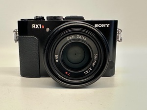 Appareil photo compact plein format Sony Cyber-shot DSC-RX1R d'origine - Product Image 1