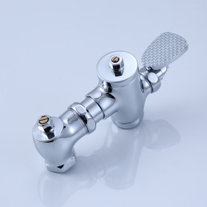 Válvula de descarga horizontal de cobre de accionamiento por pedal Morning Dew, montada en la pared, ahorradora de agua para inodoro de cuclillas - Product Image 3