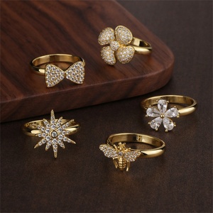 Anillos de Moda al por Mayor para Mujer, Latón, Cobre, Chapado en Oro de 18K, Circonita Cúbica Creada en Laboratorio, Gema de Estrella, Joyería Moderna para Uso Diario - Product Image 1
