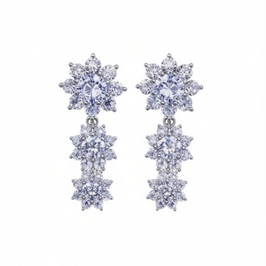 Boucles d'oreilles de luxe en or blanc, motif floral, avec cristaux et strass sertis griffe, bijoux de mariage pour femme - Product Image 1