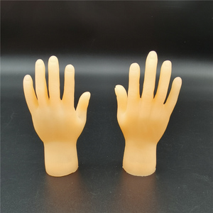 Großhandel Günstige Benutzerdefinierte Kleine Gummi-Handpuppe für Linke und Rechte Hände – Plastik Werbeartikel Spielzeug - Product Image 3