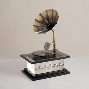 Ornement radio phonographe en cristal artificiel, style minimaliste, décoration pour salon et salle d'exposition - Product Image 1