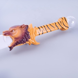 Accesorios de Cosplay, <span class=keywords><strong>arma</strong></span>, Tigre, cuchillo parpadeante, luz Led, espada, juguetes, novedad de <span class=keywords><strong>2022</strong></span> - Product Image 3