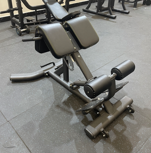 Équipement <span class=keywords><strong>de</strong></span> fitness multifonctionnel en métal <span class=keywords><strong>Chaise</strong></span> <span class=keywords><strong>romaine</strong></span> <span class=keywords><strong>de</strong></span> <span class=keywords><strong>musculation</strong></span> commerciale réglable avec des caractéristiques sûres et durables - Product Image 3