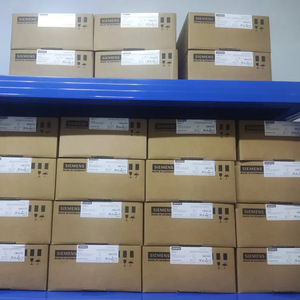 มอเตอร์เซอร์โวซิงโครนัส Siemens รุ่น 1FK7105-5AC71-1EH0 S แบบกะทัดรัด ติดตั้งแบบขาตั้ง ควบคุมด้วย CNC สำหรับใช้งานในโรงงาน - Product Image 2